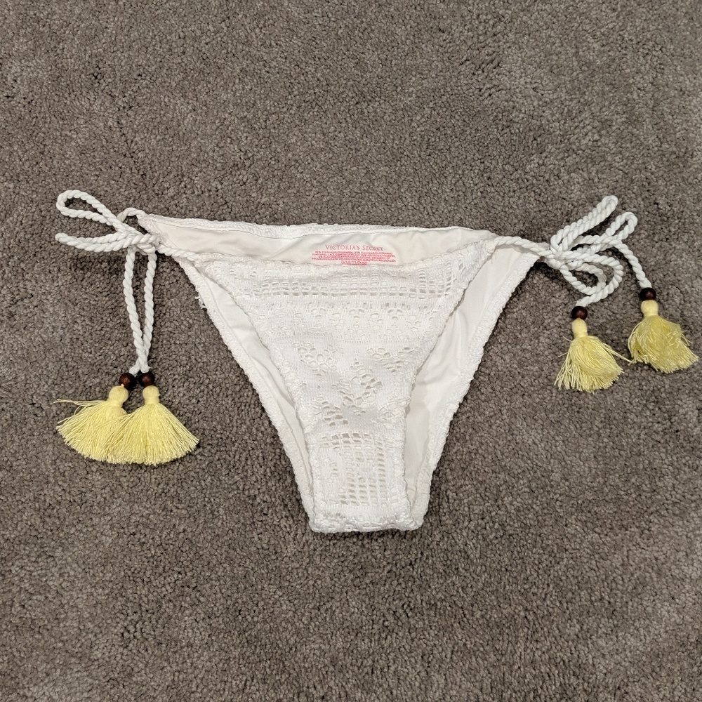 Victoria's Secret white crochet bikini bottom XS